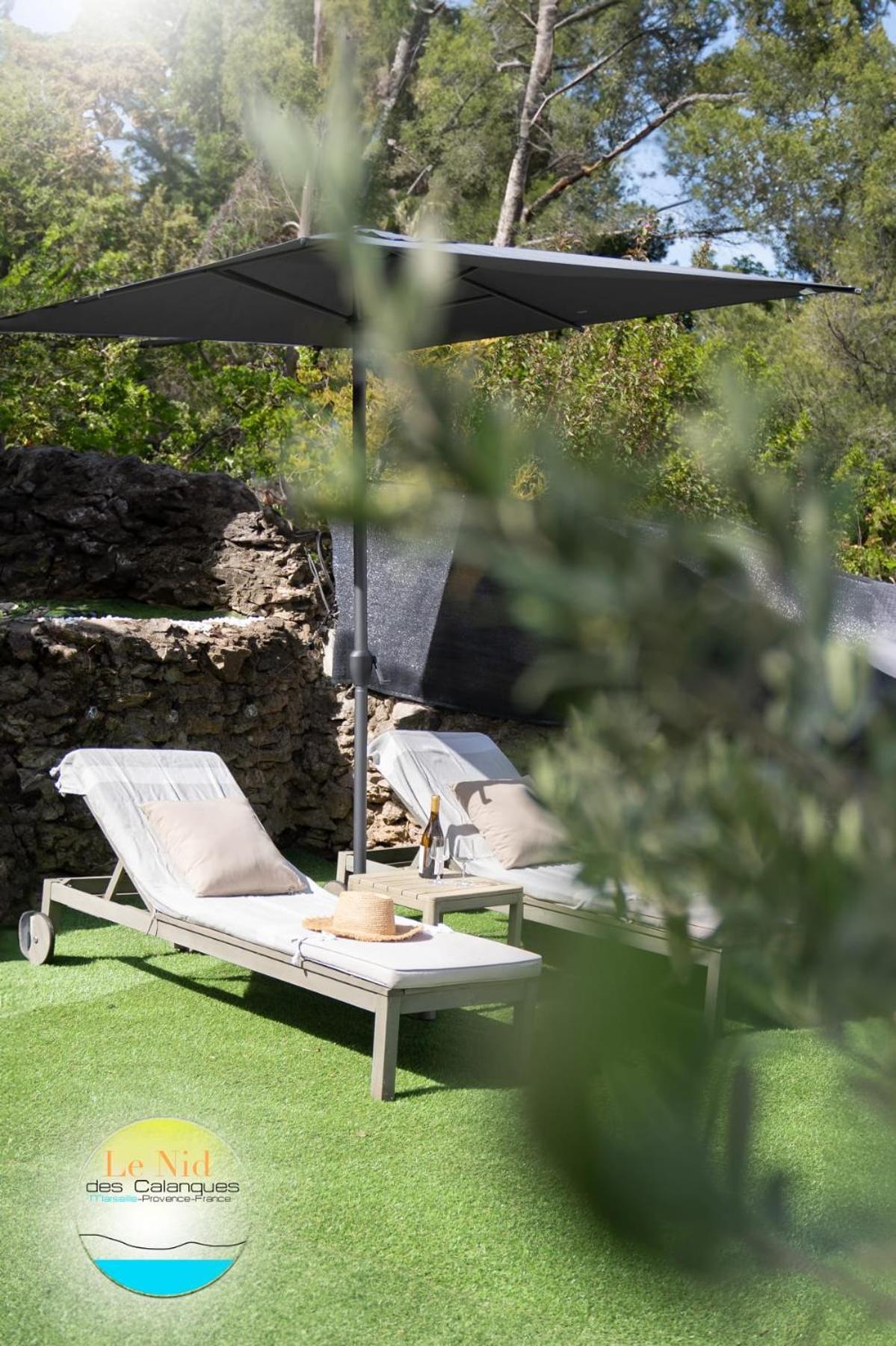 Le Nid Des Calanques Et Son Jacuzzi Apartment Marseille Exterior photo